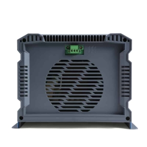ממיר מתח מכני משולב מטען COSUPER 5000W 24V — מכשיר אפור עם פאנל מאור, פתח אוורור מרכזי ובלוק מסופים ירוק — אידיאלי למערכות אנרגיה סולארית, מתקני פוטו־וולטאיקה, ייצור חשמל מאנרגיה מתחדשת ותשתיות קמפינג או תחנות כוח ניידות.