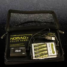 מטען נייד GUIDE10 AA+AAA סוללות סוללות USB ורכיבי טעינה בנרתיק עם רוכסן – שימוש תחנת ניידת מבוססת אנרגיה סולארית, תומך במערכות פוטו-וולטאיות ומאפשר ייצור חשמל נקי ועצמאי כחלק מתשתיות אנרגיה מתחדשת.