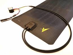 פאנל סולארי גמיש כולל בקר לשמירת טעינת מצבר הרכב