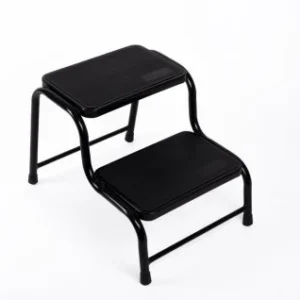 מדרגת עלייה כפולה לקרוואן