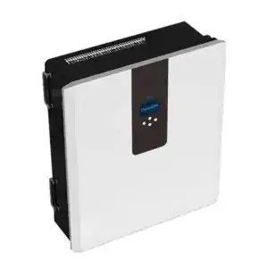 DEYE ALL IN ONE 5KW מערכת אגירה סולארית: סוללה סולארית קירית ומסוגננת עם תצוגה, חיונית למערכות אנרגיה מתחדשת.