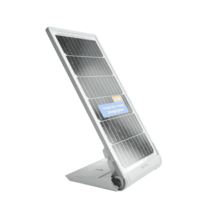 NEWTEC CARBON 48Wh קיט סולארי לשטח כולל פאנלים סולאריים פוטו-וולטאיים ניידים עם מעמד מתקפל, המייצרים אנרגיה נקייה.