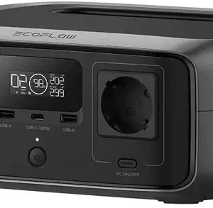 תחנת כוח ניידת River 3 UPS מבית ECOFLOW, פתרון אנרגיה סולארית עם יציאות ושקעי AC, מוצגת על רקע לבן.