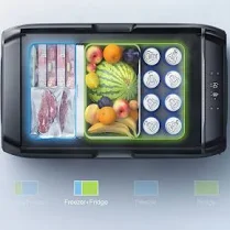 מבט מלמעלה על מקרר/מקפיא ECOFLOW GLACIER CLASSIC 35L המופעל באמצעות אנרגיה סולארית, המאחסן ביעילות מזון, משקאות ותוצרת טרייה.